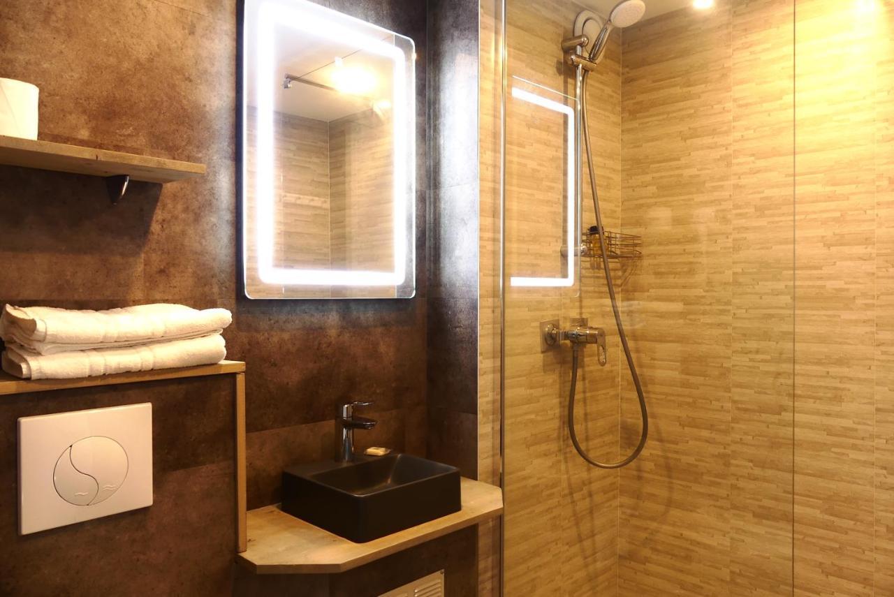 Contact Hotel Le Provencal Bordeaux Lac Екстериор снимка
